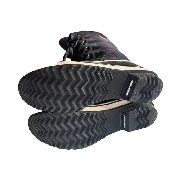 Sorel Tivoli Tall Boots 9 - Picture 6 of 13
